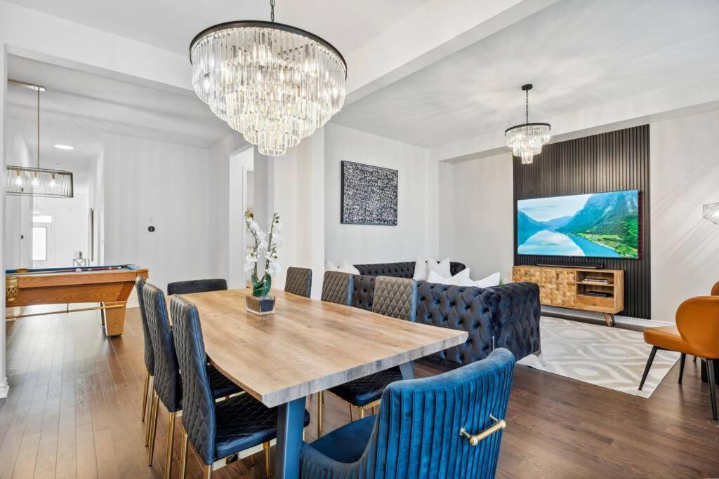 Barrie Luxe, Pool Table 6 Bedroom 6 Ba Custom Design A+ Location المظهر الخارجي الصورة