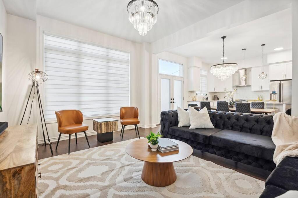 Barrie Luxe, Pool Table 6 Bedroom 6 Ba Custom Design A+ Location المظهر الخارجي الصورة