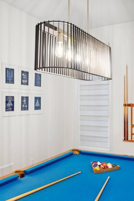 Barrie Luxe, Pool Table 6 Bedroom 6 Ba Custom Design A+ Location المظهر الخارجي الصورة